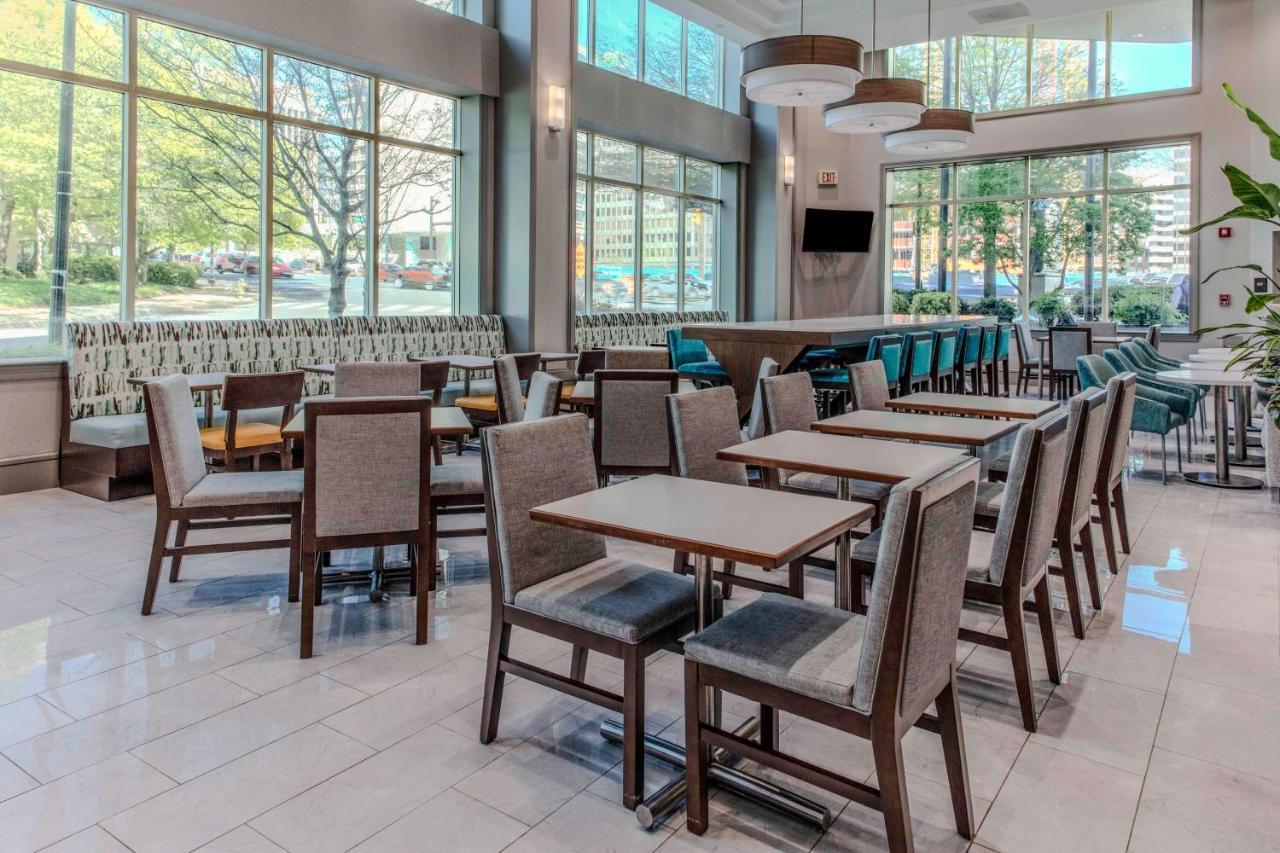 Hampton Inn & Suites Arlington Crystal City Dca Exterior foto