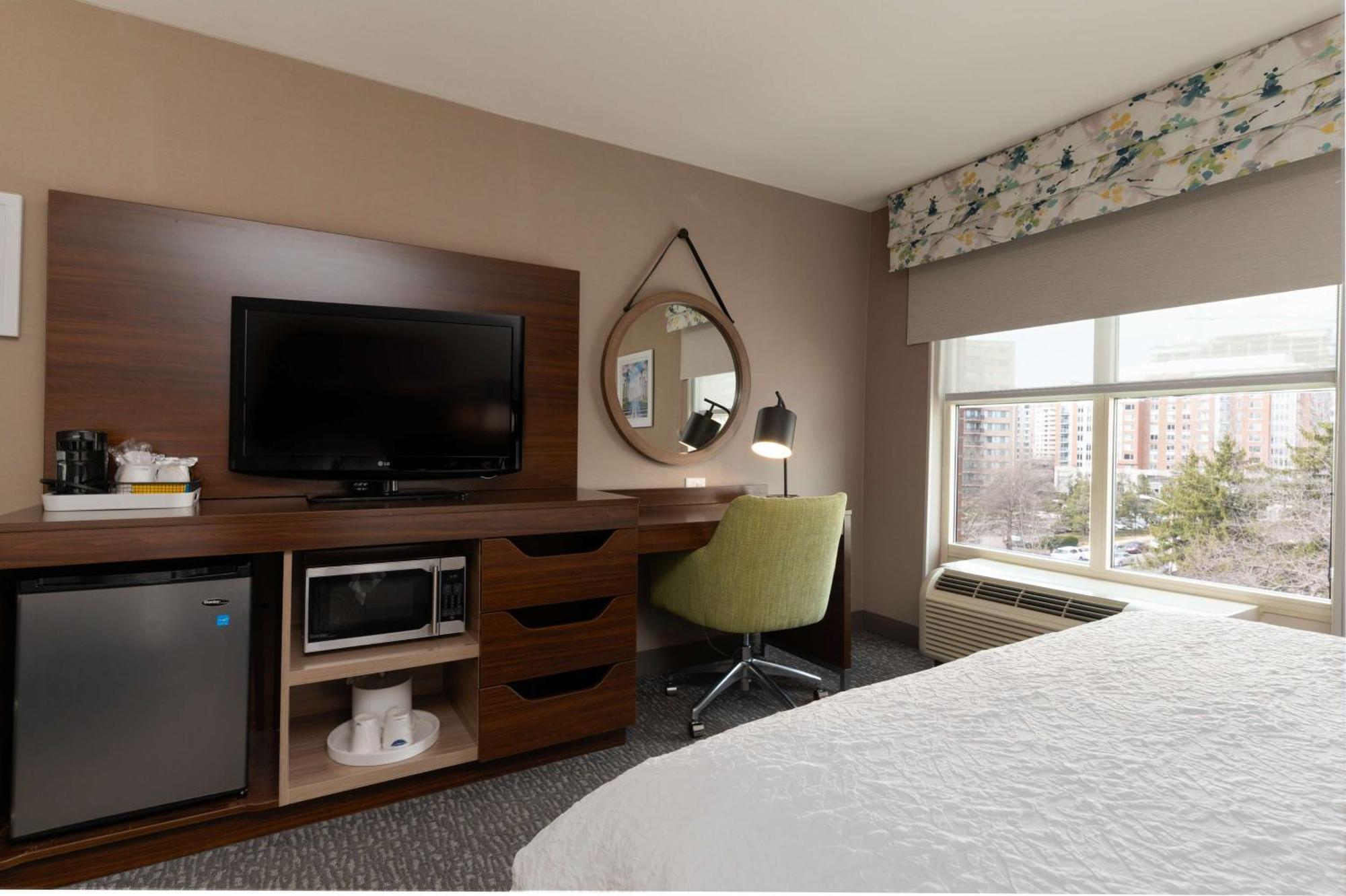 Hampton Inn & Suites Arlington Crystal City Dca Exterior foto