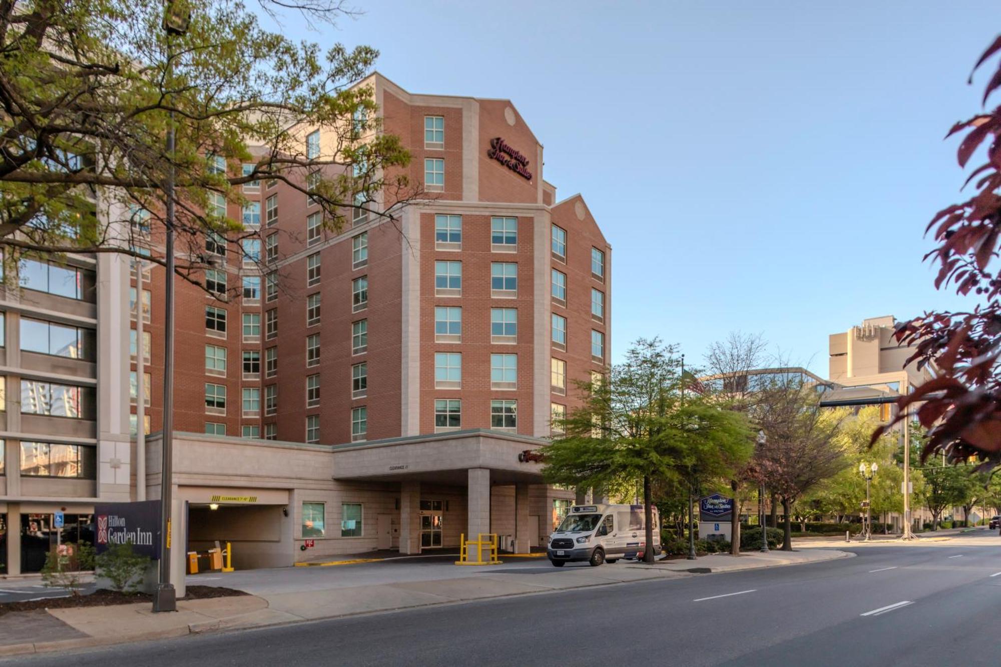 Hampton Inn & Suites Arlington Crystal City Dca Exterior foto